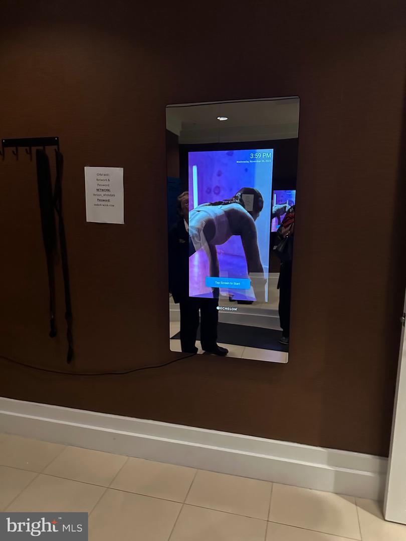 8220 CRESTWOOD HEIGHTS DR #807, MCLEAN, Virginia 22102, 2 Bedrooms Bedrooms, 6 Rooms Rooms,2 BathroomsBathrooms,Residential,For sale,8220 CRESTWOOD HEIGHTS DR #807,VAFX2278278 MLS # VAFX2278278