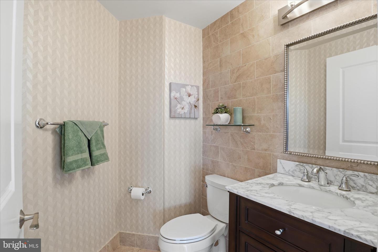 8220 CRESTWOOD HEIGHTS DR #807, MCLEAN, Virginia 22102, 2 Bedrooms Bedrooms, 6 Rooms Rooms,2 BathroomsBathrooms,Residential,For sale,8220 CRESTWOOD HEIGHTS DR #807,VAFX2278278 MLS # VAFX2278278