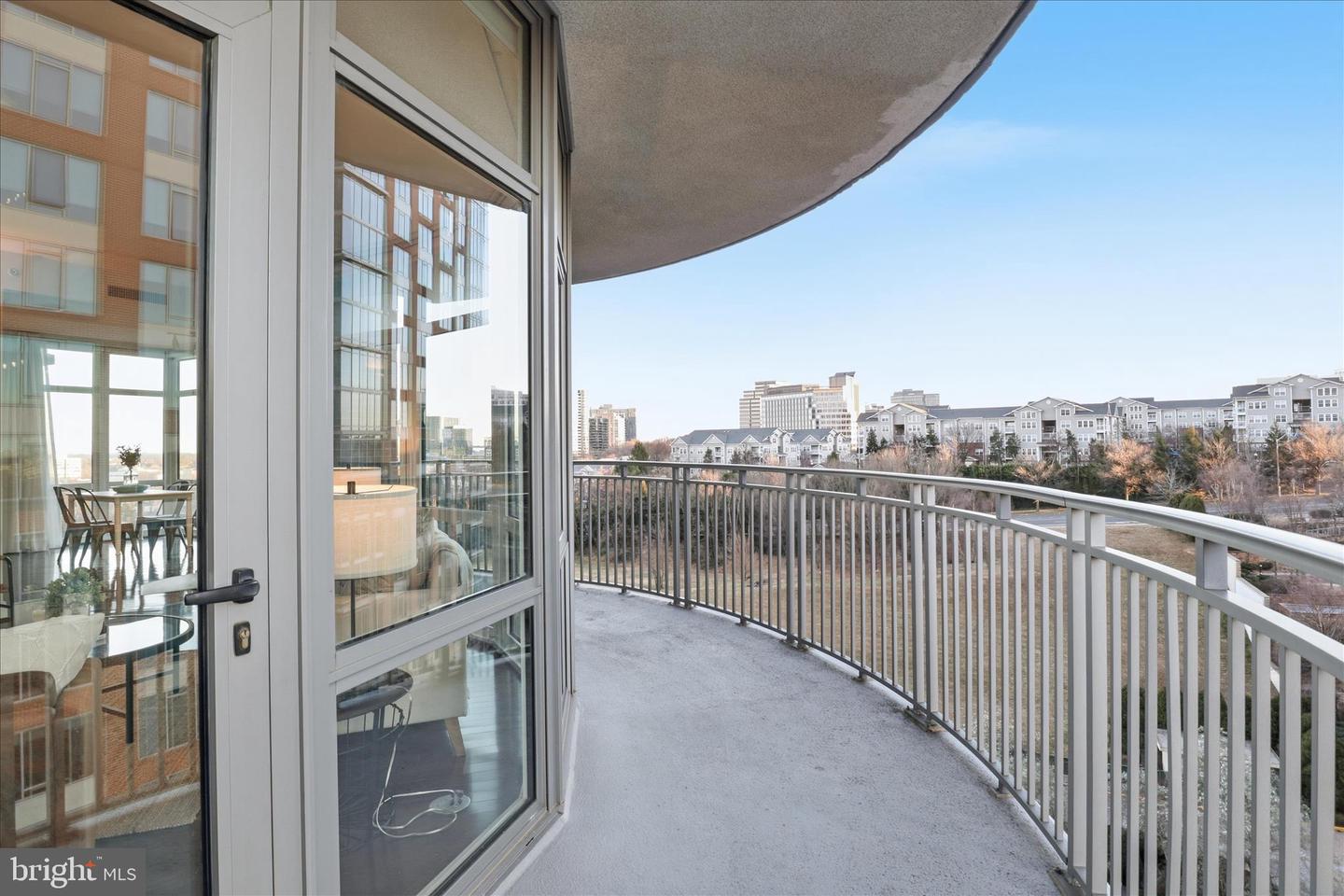 8220 CRESTWOOD HEIGHTS DR #807, MCLEAN, Virginia 22102, 2 Bedrooms Bedrooms, 6 Rooms Rooms,2 BathroomsBathrooms,Residential,For sale,8220 CRESTWOOD HEIGHTS DR #807,VAFX2278278 MLS # VAFX2278278