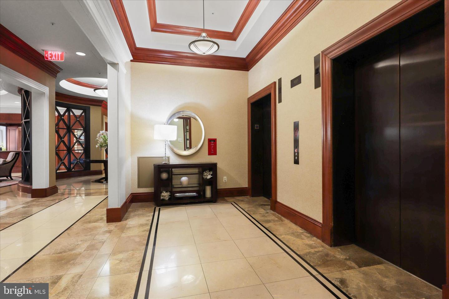 8220 CRESTWOOD HEIGHTS DR #807, MCLEAN, Virginia 22102, 2 Bedrooms Bedrooms, 6 Rooms Rooms,2 BathroomsBathrooms,Residential,For sale,8220 CRESTWOOD HEIGHTS DR #807,VAFX2278278 MLS # VAFX2278278