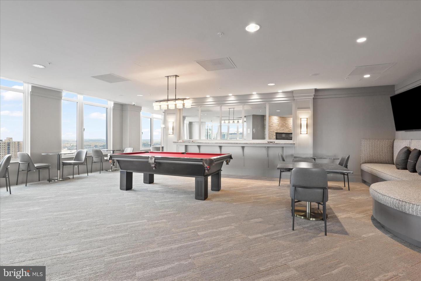 8220 CRESTWOOD HEIGHTS DR #807, MCLEAN, Virginia 22102, 2 Bedrooms Bedrooms, 6 Rooms Rooms,2 BathroomsBathrooms,Residential,For sale,8220 CRESTWOOD HEIGHTS DR #807,VAFX2278278 MLS # VAFX2278278