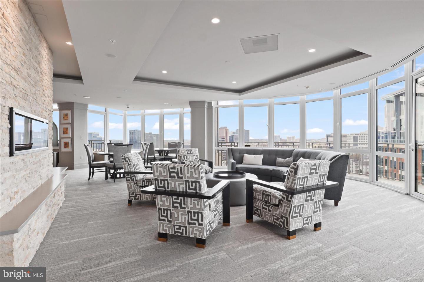 8220 CRESTWOOD HEIGHTS DR #807, MCLEAN, Virginia 22102, 2 Bedrooms Bedrooms, 6 Rooms Rooms,2 BathroomsBathrooms,Residential,For sale,8220 CRESTWOOD HEIGHTS DR #807,VAFX2278278 MLS # VAFX2278278