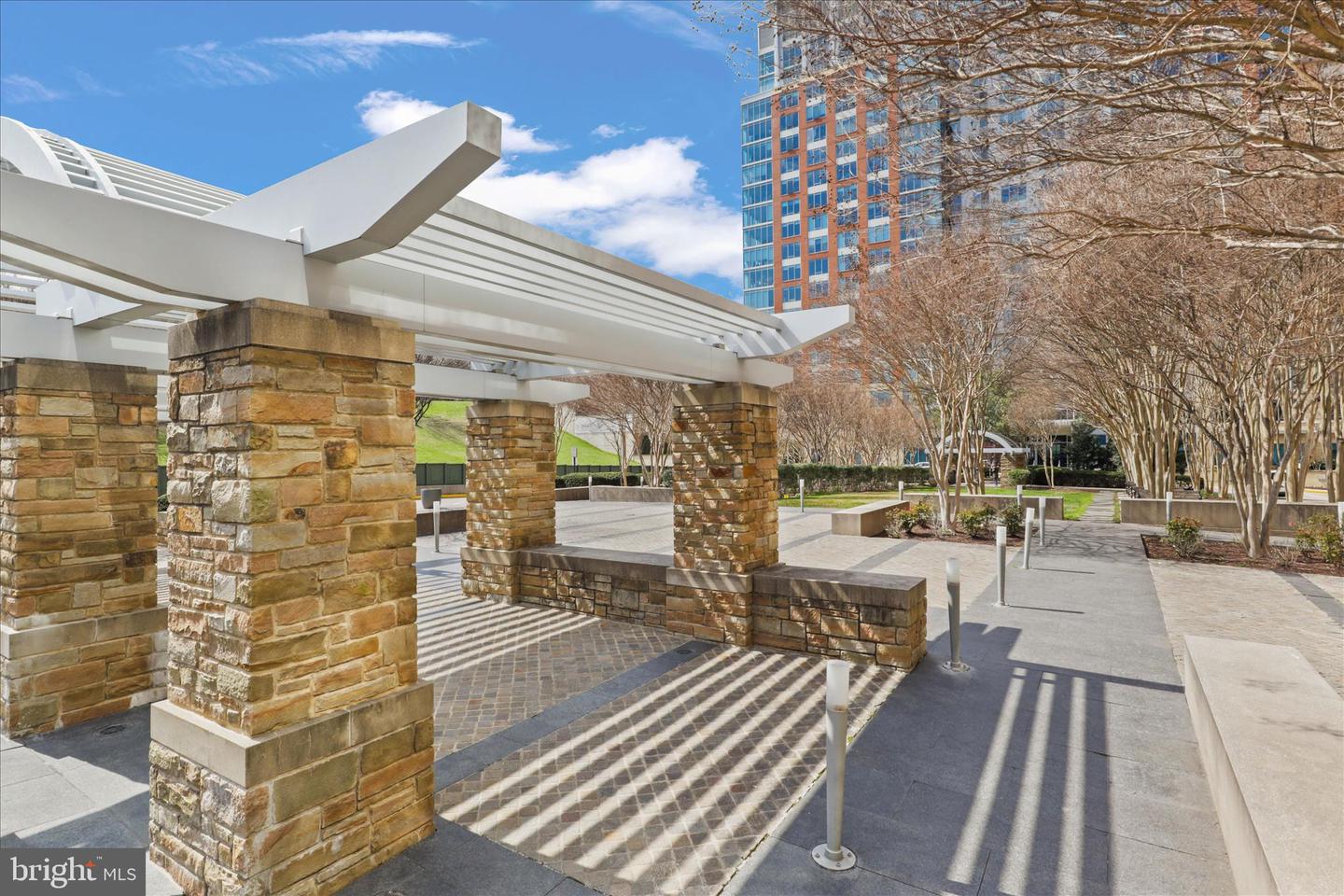 8220 CRESTWOOD HEIGHTS DR #807, MCLEAN, Virginia 22102, 2 Bedrooms Bedrooms, 6 Rooms Rooms,2 BathroomsBathrooms,Residential,For sale,8220 CRESTWOOD HEIGHTS DR #807,VAFX2278278 MLS # VAFX2278278