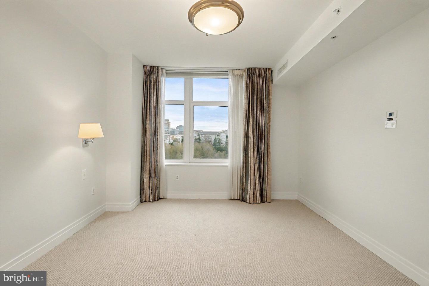 8220 CRESTWOOD HEIGHTS DR #807, MCLEAN, Virginia 22102, 2 Bedrooms Bedrooms, 6 Rooms Rooms,2 BathroomsBathrooms,Residential,For sale,8220 CRESTWOOD HEIGHTS DR #807,VAFX2278278 MLS # VAFX2278278