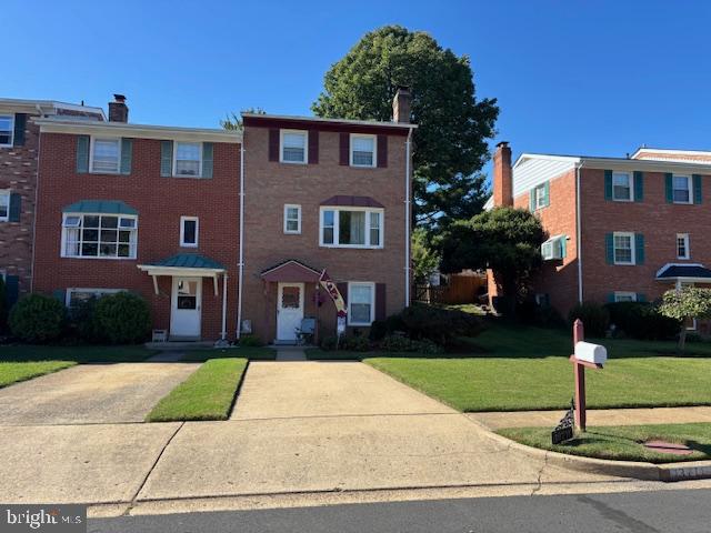 13711 PENWITH CT, CHANTILLY, Virginia 20151, 3 Bedrooms Bedrooms, 7 Rooms Rooms,2 BathroomsBathrooms,Residential,For sale,13711 PENWITH CT,VAFX2279022 MLS # VAFX2279022