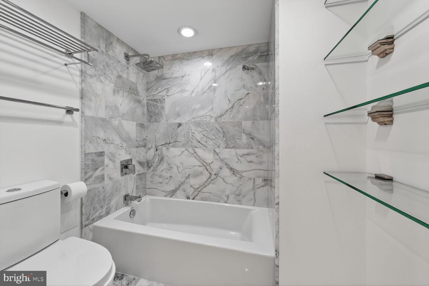 2100 LANGSTON BLVD #339, ARLINGTON, Virginia 22201, 1 Room Rooms,1 BathroomBathrooms,Residential,For sale,2100 LANGSTON BLVD #339,VAAR2066332 MLS # VAAR2066332