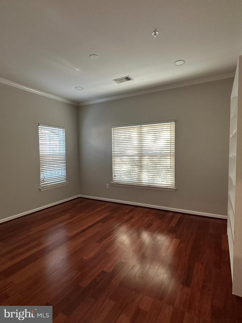 12020 TALIESIN PL #15, RESTON, Virginia 20190, 2 Bedrooms Bedrooms, ,2 BathroomsBathrooms,Residential,For sale,12020 TALIESIN PL #15,VAFX2280154 MLS # VAFX2280154