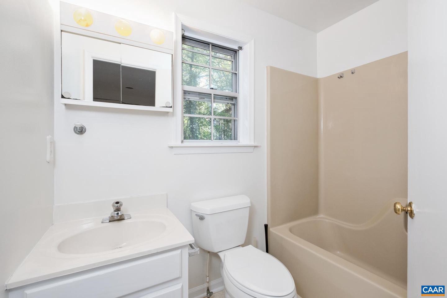 1115 COTTONWOOD RD, CHARLOTTESVILLE, Virginia 22901, 3 Bedrooms Bedrooms, ,2 BathroomsBathrooms,Residential,For sale,1115 COTTONWOOD RD,670396 MLS # 670396 1115 COTTONWOOD RD, CHARLOTTESVILLE, Virginia 22901, 3 Bedrooms Bedrooms, ,2 BathroomsBathrooms,Residential,For sale,1115 COTTONWOOD RD,670396 MLS # 670396