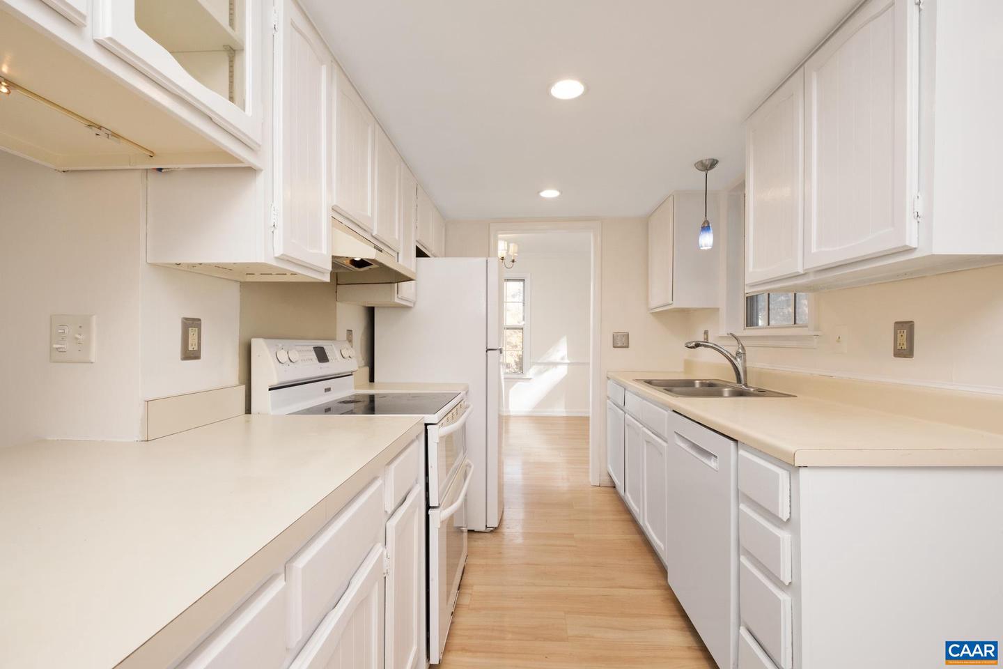 1115 COTTONWOOD RD, CHARLOTTESVILLE, Virginia 22901, 3 Bedrooms Bedrooms, ,2 BathroomsBathrooms,Residential,For sale,1115 COTTONWOOD RD,670396 MLS # 670396 1115 COTTONWOOD RD, CHARLOTTESVILLE, Virginia 22901, 3 Bedrooms Bedrooms, ,2 BathroomsBathrooms,Residential,For sale,1115 COTTONWOOD RD,670396 MLS # 670396