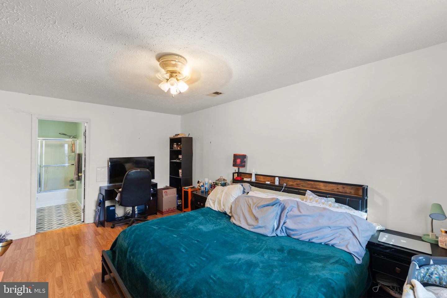 308 LAUREL DR, CROSS JUNCTION, Virginia 22625, 4 Bedrooms Bedrooms, 13 Rooms Rooms,2 BathroomsBathrooms,Residential,For sale,308 LAUREL DR,VAFV2037444 MLS # VAFV2037444