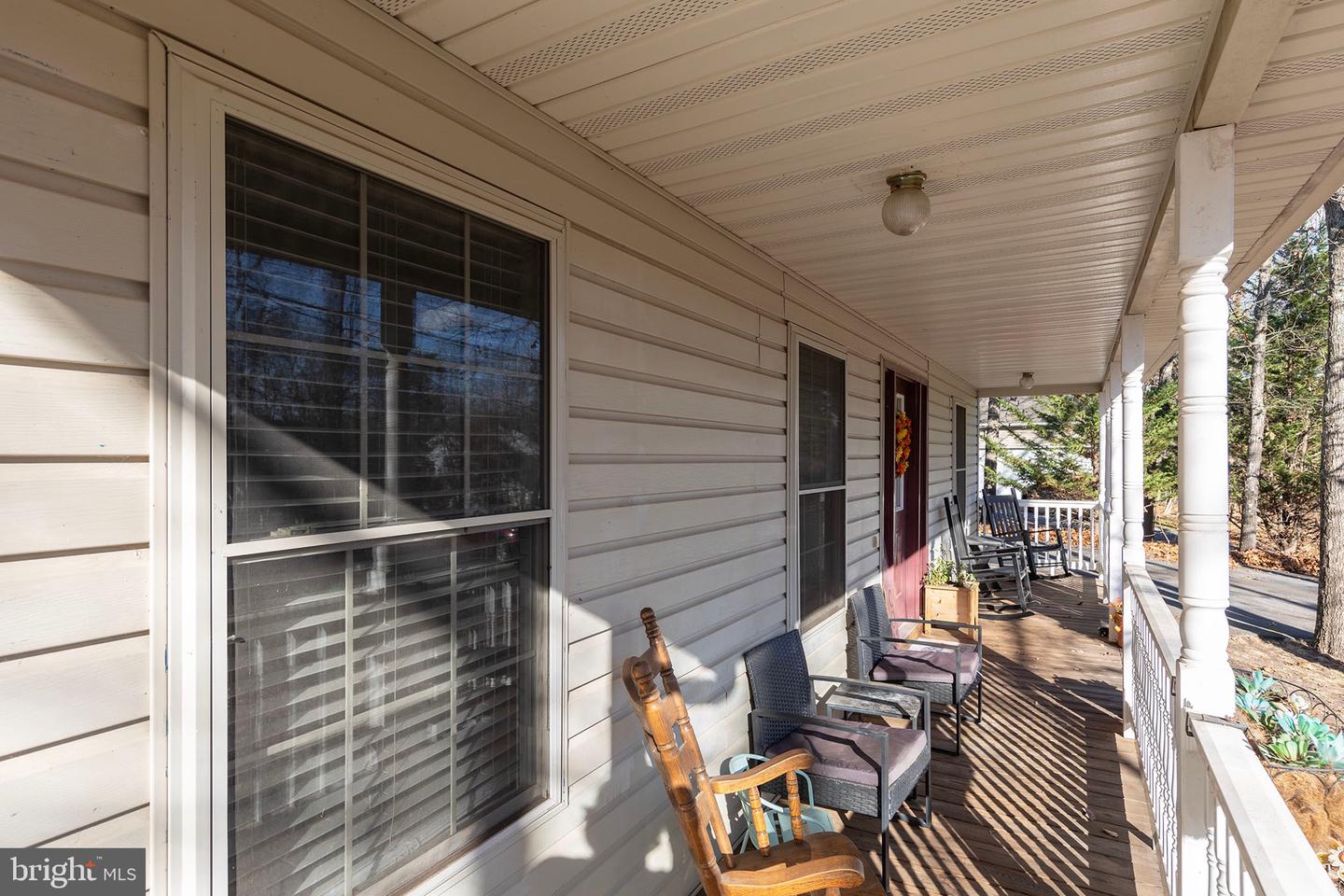 308 LAUREL DR, CROSS JUNCTION, Virginia 22625, 4 Bedrooms Bedrooms, 13 Rooms Rooms,2 BathroomsBathrooms,Residential,For sale,308 LAUREL DR,VAFV2037444 MLS # VAFV2037444