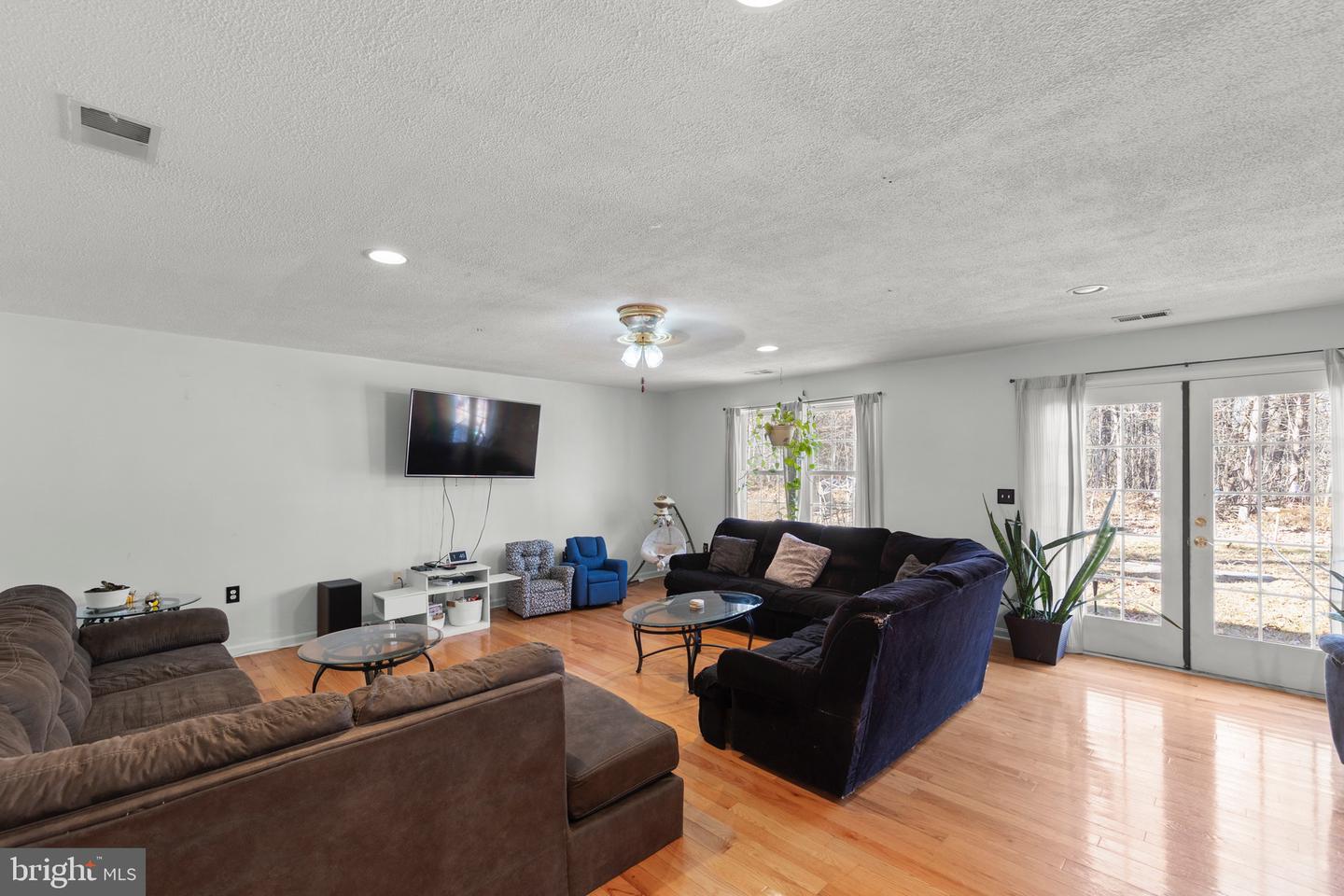 308 LAUREL DR, CROSS JUNCTION, Virginia 22625, 4 Bedrooms Bedrooms, 13 Rooms Rooms,2 BathroomsBathrooms,Residential,For sale,308 LAUREL DR,VAFV2037444 MLS # VAFV2037444