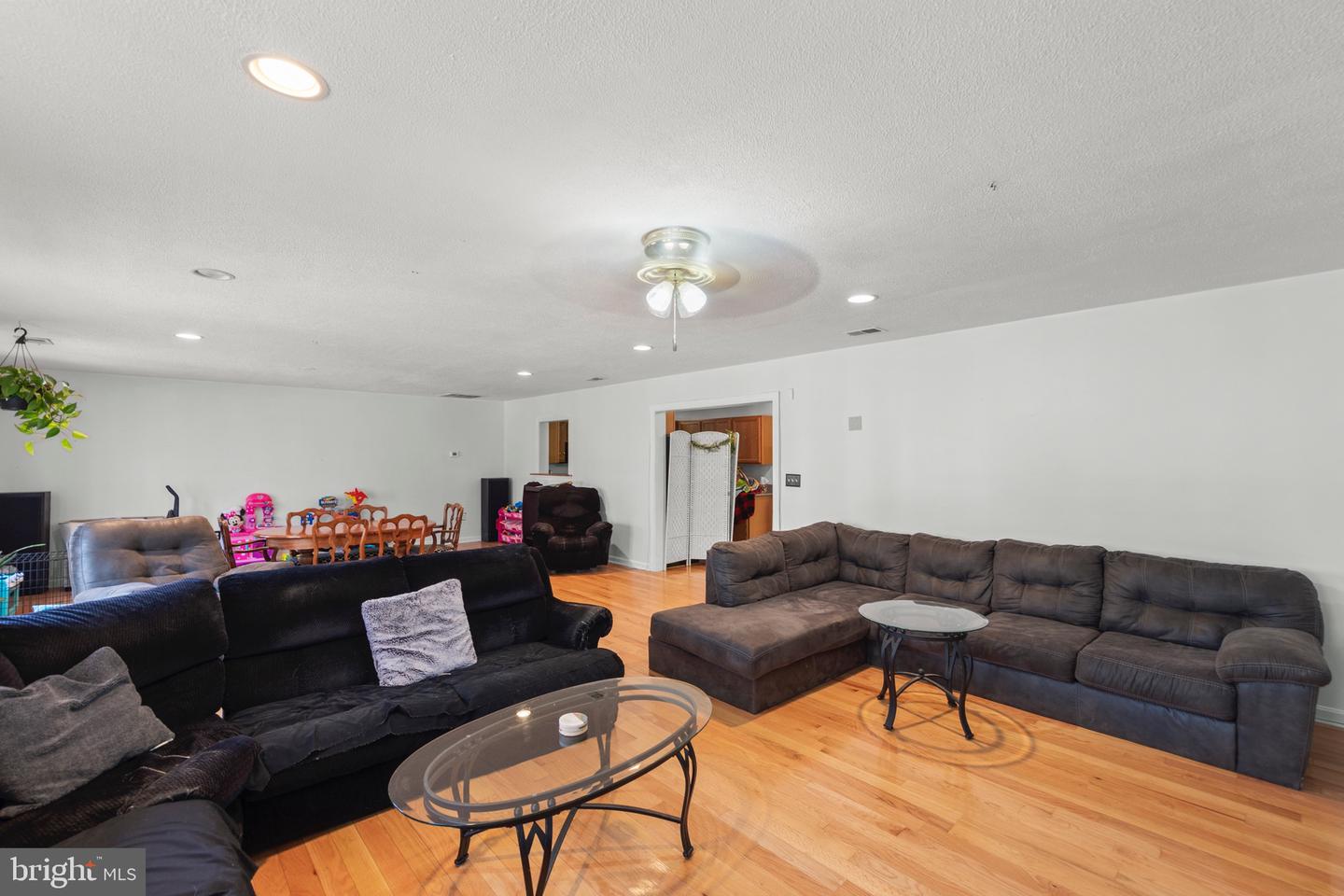 308 LAUREL DR, CROSS JUNCTION, Virginia 22625, 4 Bedrooms Bedrooms, 13 Rooms Rooms,2 BathroomsBathrooms,Residential,For sale,308 LAUREL DR,VAFV2037444 MLS # VAFV2037444