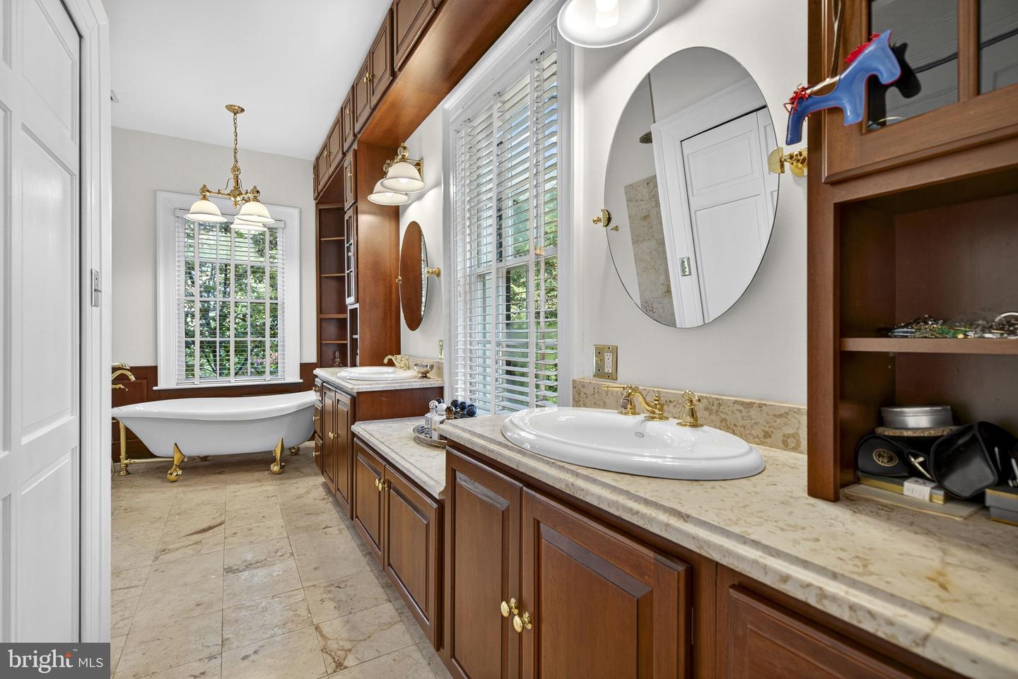 140 CULPEPER ST, WARRENTON, Virginia 20186, 4 Bedrooms Bedrooms, ,5 BathroomsBathrooms,Residential,For sale,140 CULPEPER ST,VAFQ2019456 MLS # VAFQ2019456 140 CULPEPER ST, WARRENTON, Virginia 20186, 4 Bedrooms Bedrooms, ,5 BathroomsBathrooms,Residential,For sale,140 CULPEPER ST,VAFQ2019456 MLS # VAFQ2019456