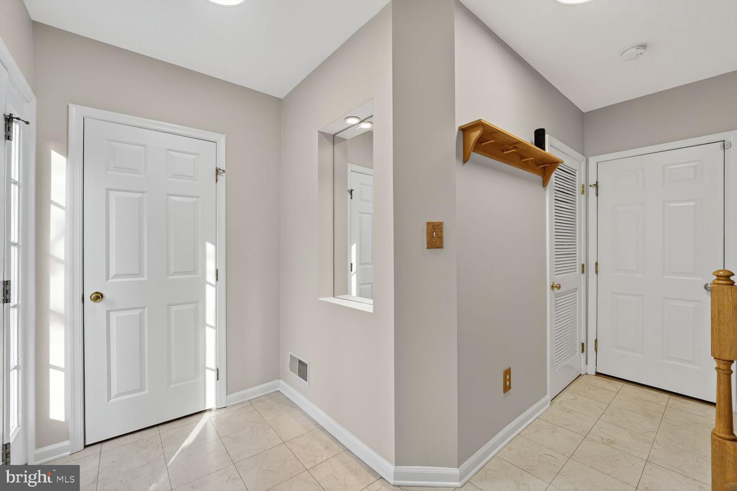 966 HARRISON CIR, ALEXANDRIA, Virginia 22304, 3 Bedrooms Bedrooms, ,2 BathroomsBathrooms,Residential,For sale,966 HARRISON CIR,VAAX2051236 MLS # VAAX2051236