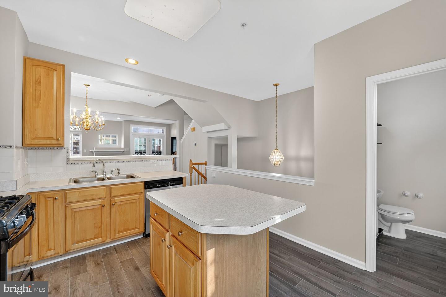 966 HARRISON CIR, ALEXANDRIA, Virginia 22304, 3 Bedrooms Bedrooms, ,2 BathroomsBathrooms,Residential,For sale,966 HARRISON CIR,VAAX2051236 MLS # VAAX2051236