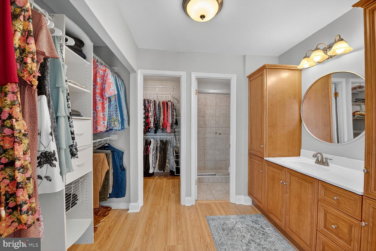 4521 WAVERLY CROSSING LN, CHANTILLY, Virginia 20151, 4 Bedrooms Bedrooms, ,2 BathroomsBathrooms,Residential,For sale,4521 WAVERLY CROSSING LN,VAFX2277810 MLS # VAFX2277810