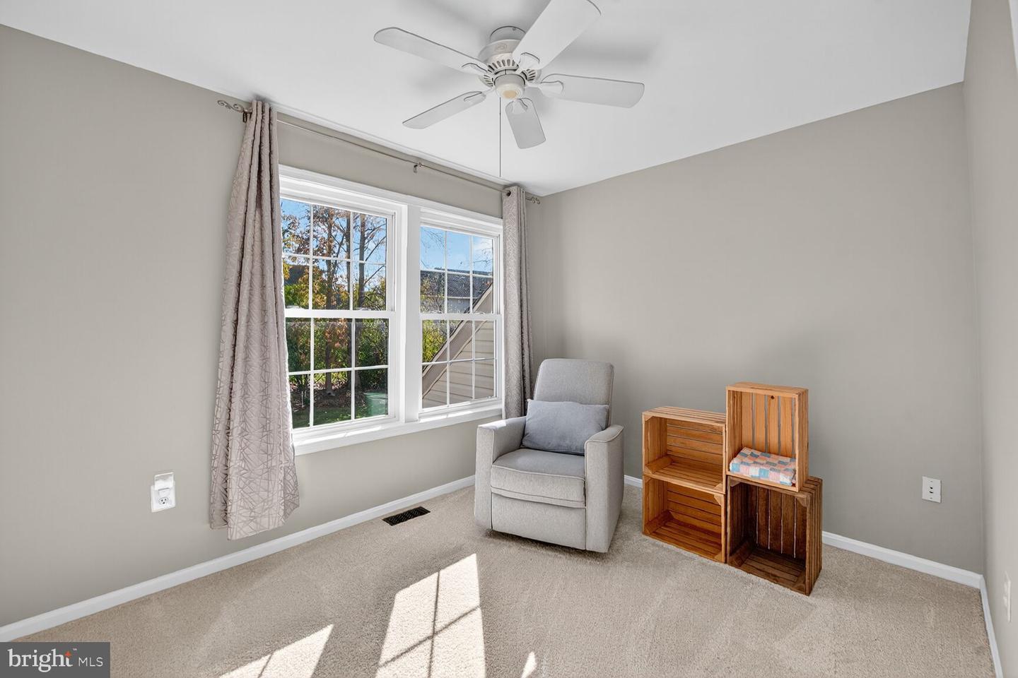 4521 WAVERLY CROSSING LN, CHANTILLY, Virginia 20151, 4 Bedrooms Bedrooms, ,2 BathroomsBathrooms,Residential,For sale,4521 WAVERLY CROSSING LN,VAFX2277810 MLS # VAFX2277810