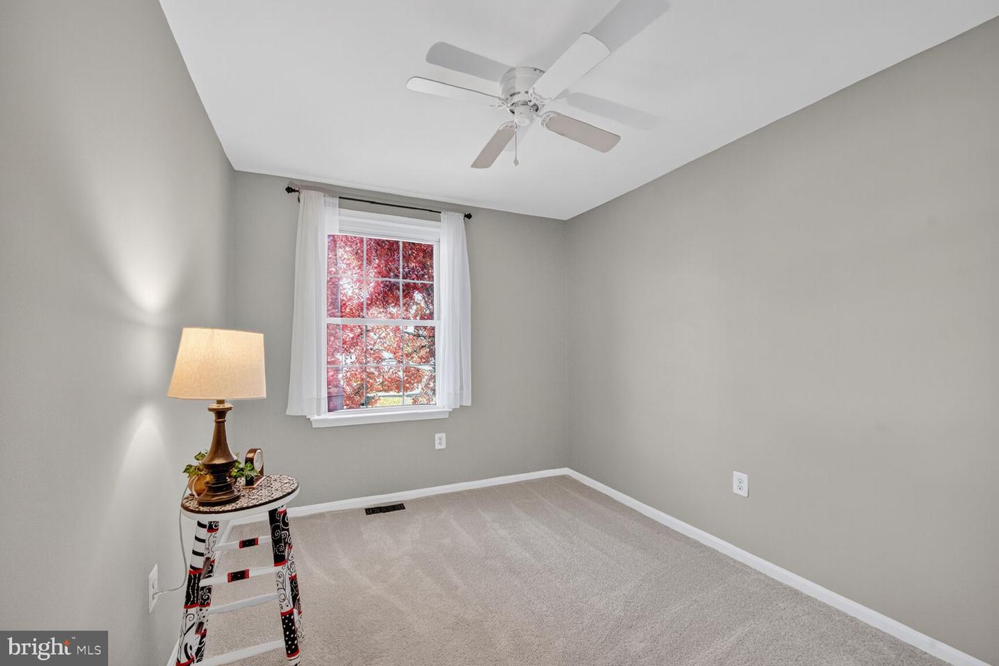 4521 WAVERLY CROSSING LN, CHANTILLY, Virginia 20151, 4 Bedrooms Bedrooms, ,2 BathroomsBathrooms,Residential,For sale,4521 WAVERLY CROSSING LN,VAFX2277810 MLS # VAFX2277810