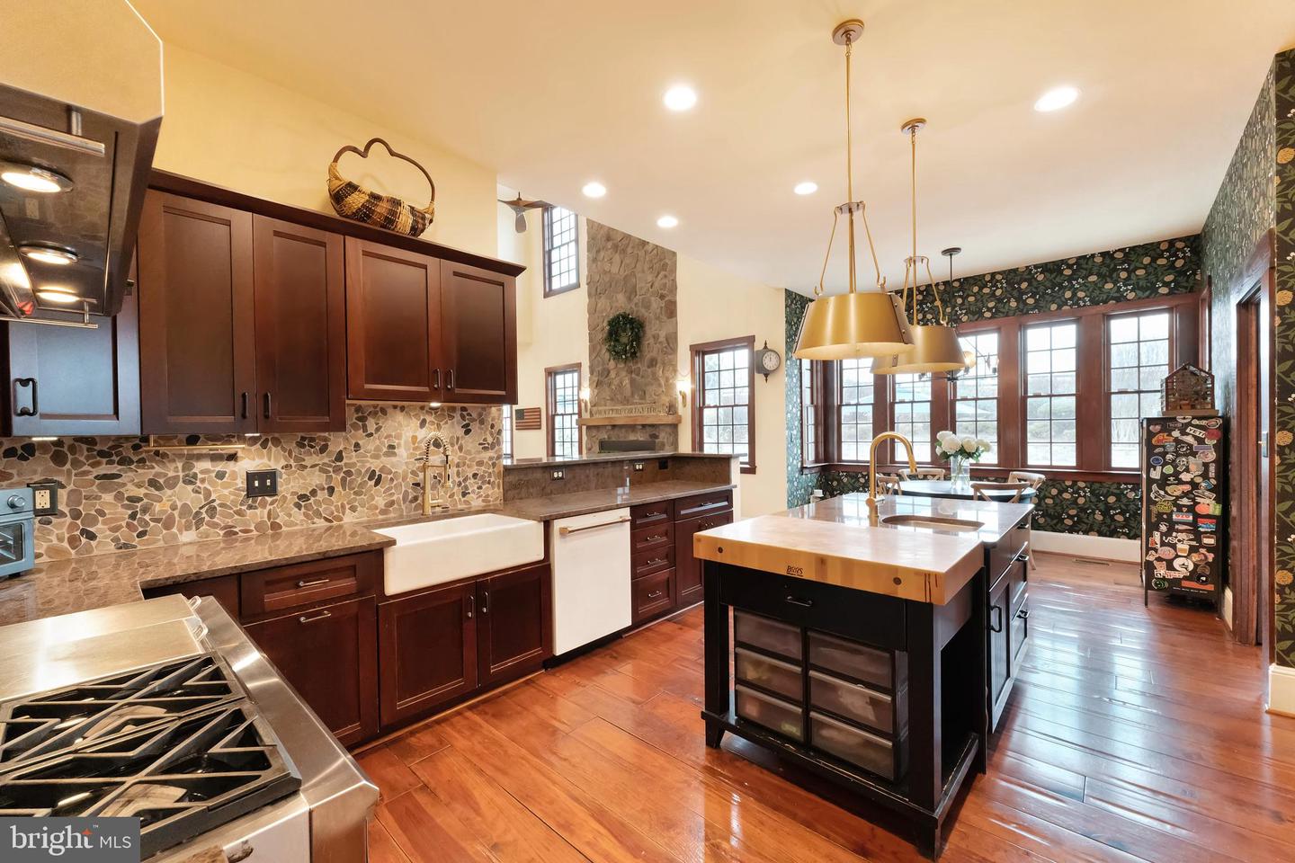 15718 OLD WATERFORD RD, PAEONIAN SPRINGS, Virginia 20129, 7 Bedrooms Bedrooms, ,5 BathroomsBathrooms,Residential,For sale,15718 OLD WATERFORD RD,VALO2110776 MLS # VALO2110776