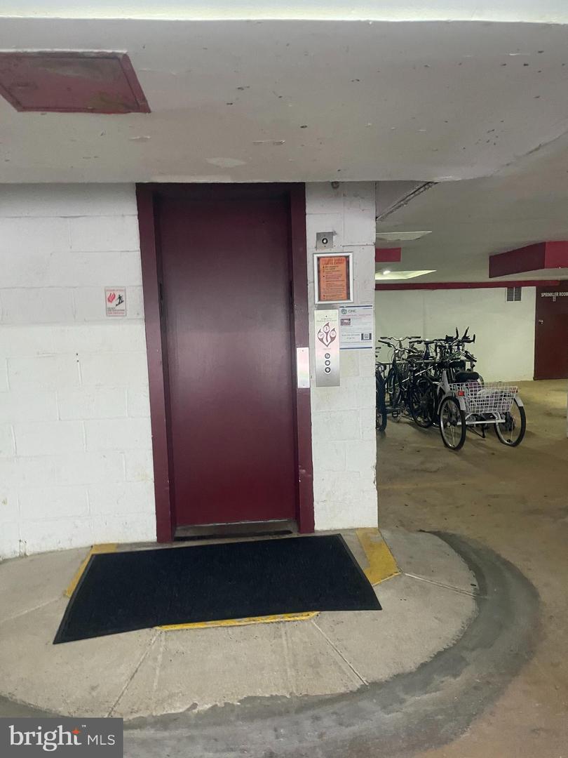 7640 PROVINCIAL DR #204, MCLEAN, Virginia 22102, 3 Bedrooms Bedrooms, ,2 BathroomsBathrooms,Residential,For sale,7640 PROVINCIAL DR #204,VAFX2279366 MLS # VAFX2279366