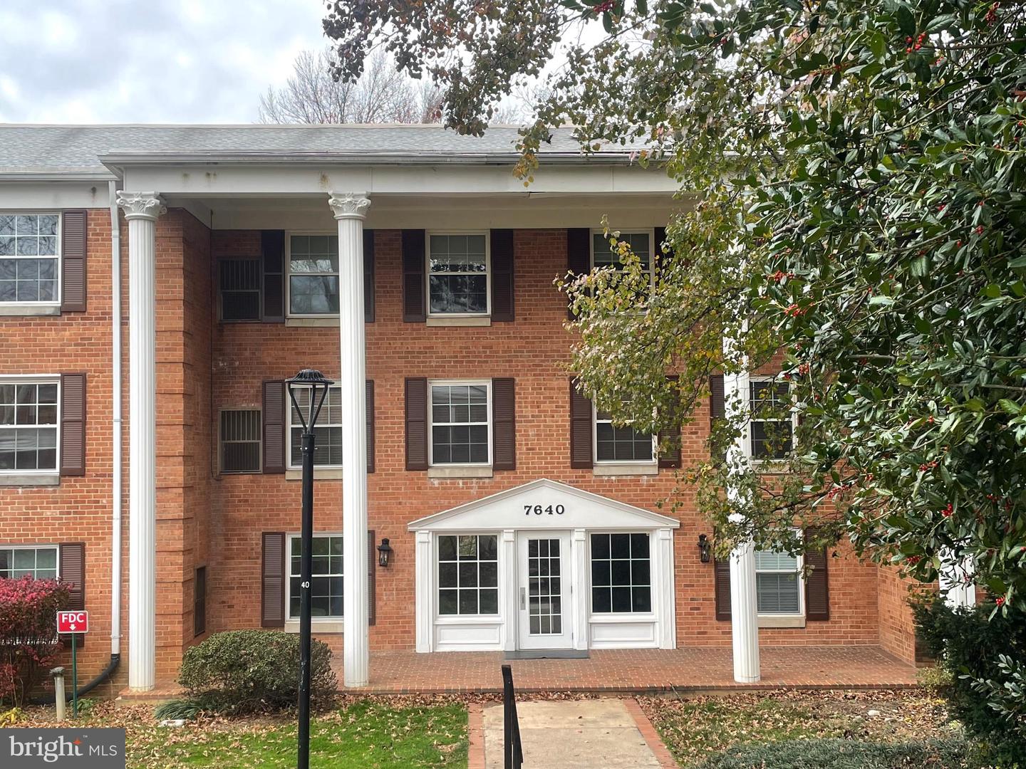 7640 PROVINCIAL DR #204, MCLEAN, Virginia 22102, 3 Bedrooms Bedrooms, ,2 BathroomsBathrooms,Residential,For sale,7640 PROVINCIAL DR #204,VAFX2279366 MLS # VAFX2279366 7640 PROVINCIAL DR #204, MCLEAN, Virginia 22102, 3 Bedrooms Bedrooms, ,2 BathroomsBathrooms,Residential,For sale,7640 PROVINCIAL DR #204,VAFX2279366 MLS # VAFX2279366