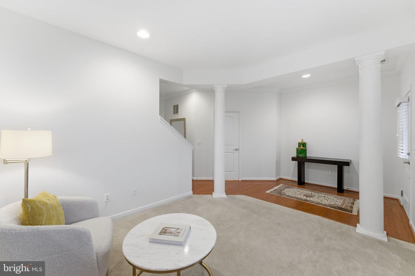 43911 EASTGATE VIEW DR, CHANTILLY, Virginia 20152, 3 Bedrooms Bedrooms, ,2 BathroomsBathrooms,Residential,For sale,43911 EASTGATE VIEW DR,VALO2111380 MLS # VALO2111380