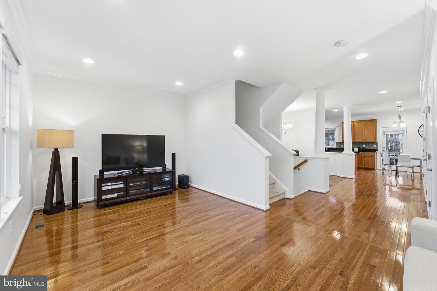 43911 EASTGATE VIEW DR, CHANTILLY, Virginia 20152, 3 Bedrooms Bedrooms, ,2 BathroomsBathrooms,Residential,For sale,43911 EASTGATE VIEW DR,VALO2111380 MLS # VALO2111380