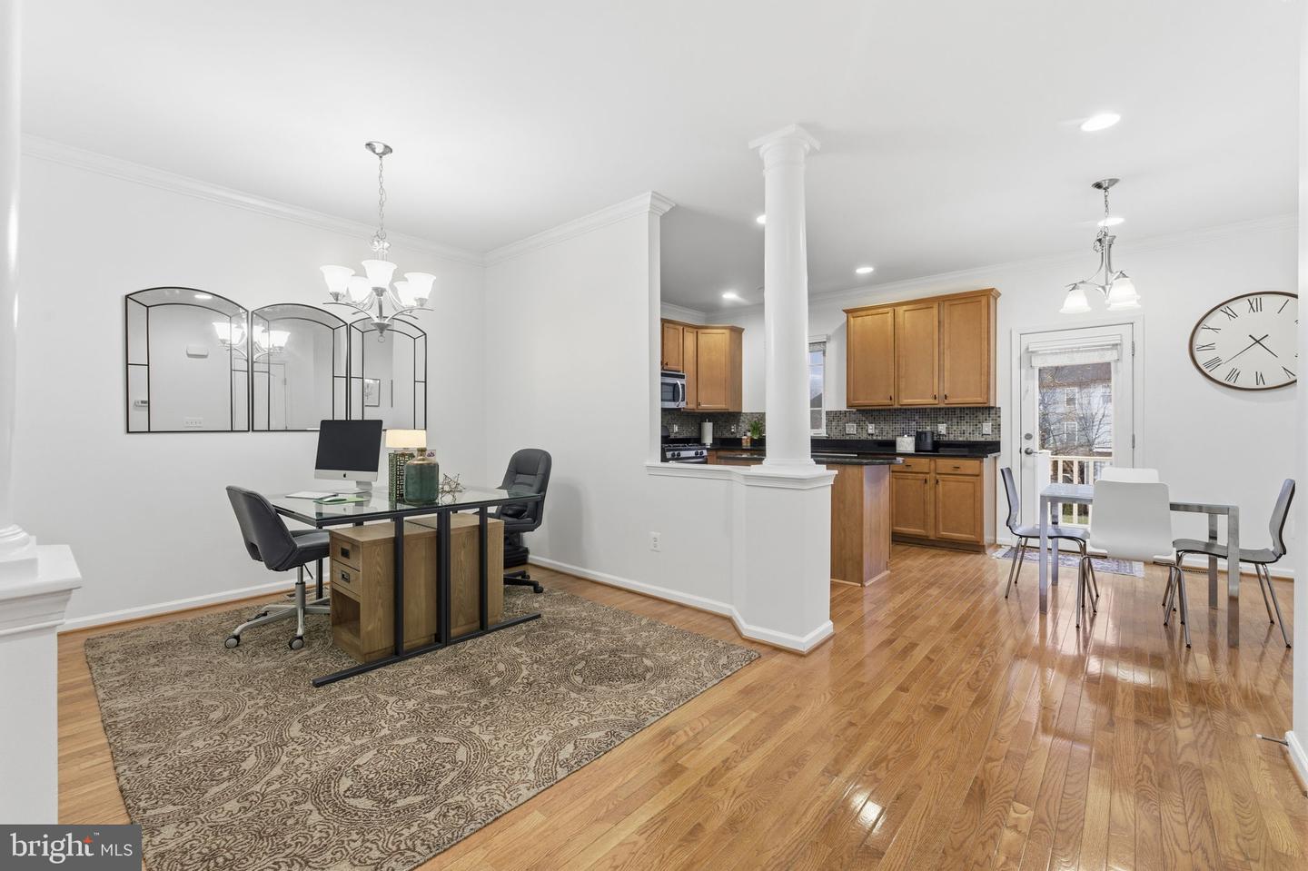 43911 EASTGATE VIEW DR, CHANTILLY, Virginia 20152, 3 Bedrooms Bedrooms, ,2 BathroomsBathrooms,Residential,For sale,43911 EASTGATE VIEW DR,VALO2111380 MLS # VALO2111380