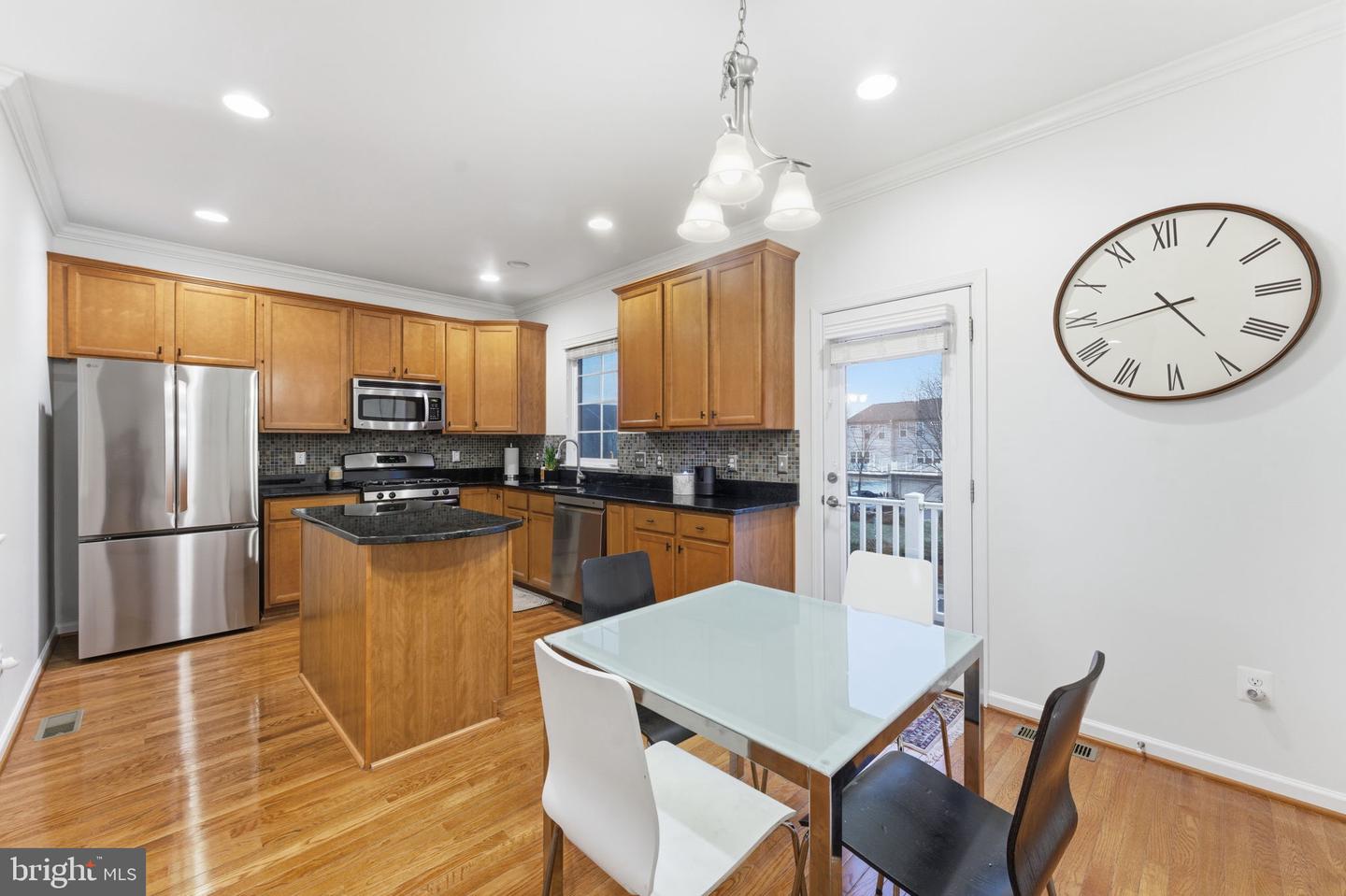 43911 EASTGATE VIEW DR, CHANTILLY, Virginia 20152, 3 Bedrooms Bedrooms, ,2 BathroomsBathrooms,Residential,For sale,43911 EASTGATE VIEW DR,VALO2111380 MLS # VALO2111380