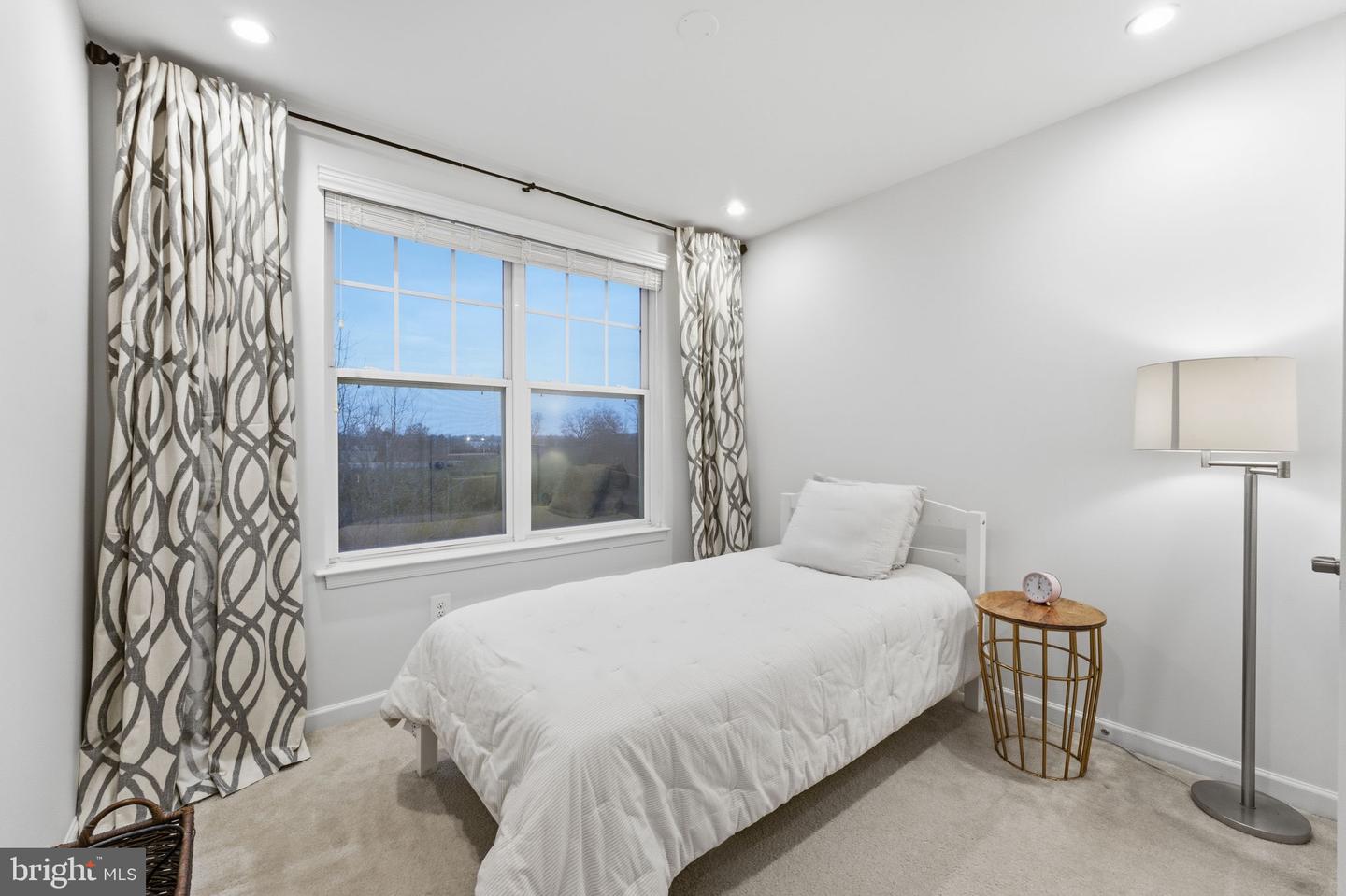 43911 EASTGATE VIEW DR, CHANTILLY, Virginia 20152, 3 Bedrooms Bedrooms, ,2 BathroomsBathrooms,Residential,For sale,43911 EASTGATE VIEW DR,VALO2111380 MLS # VALO2111380