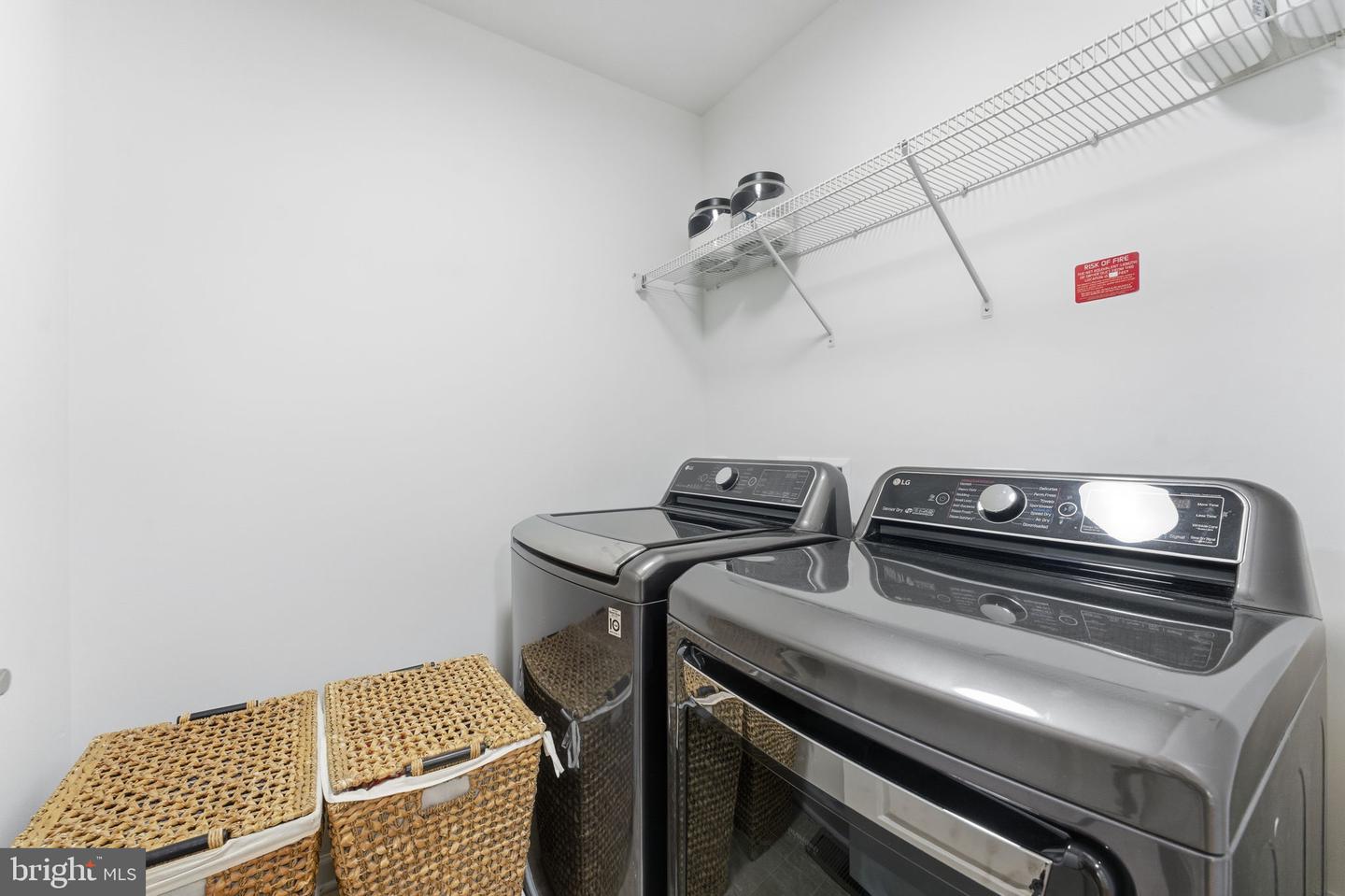 43911 EASTGATE VIEW DR, CHANTILLY, Virginia 20152, 3 Bedrooms Bedrooms, ,2 BathroomsBathrooms,Residential,For sale,43911 EASTGATE VIEW DR,VALO2111380 MLS # VALO2111380