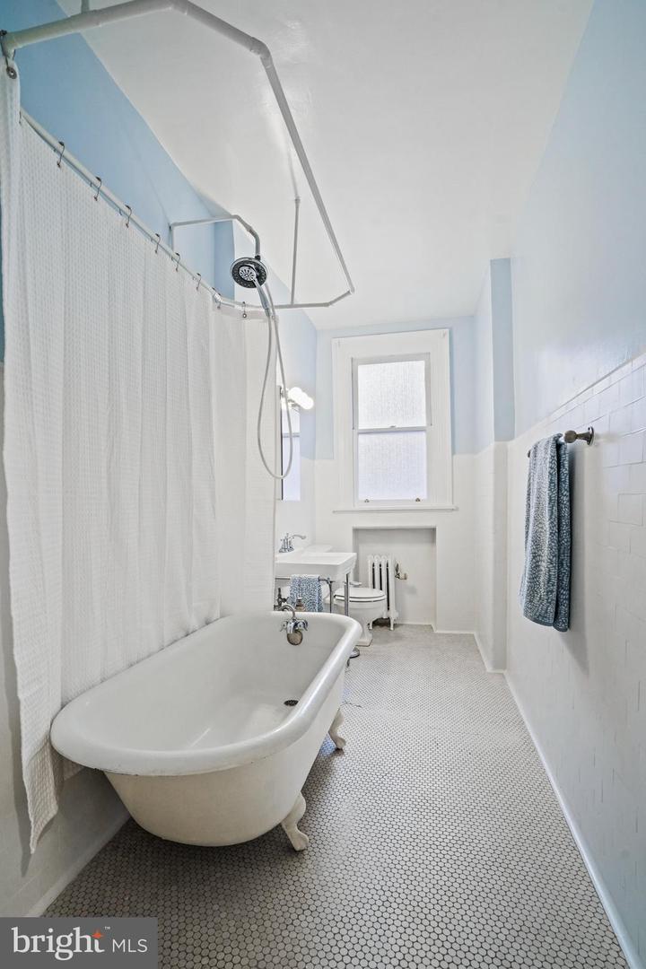 2039 NEW HAMPSHIRE AVE NW #307, WASHINGTON, District Of Columbia 20009, ,1 BathroomBathrooms,Residential,For sale,2039 NEW HAMPSHIRE AVE NW #307,DCDC2232646 MLS # DCDC2232646 2039 NEW HAMPSHIRE AVE NW #307, WASHINGTON, District Of Columbia 20009, ,1 BathroomBathrooms,Residential,For sale,2039 NEW HAMPSHIRE AVE NW #307,DCDC2232646 MLS # DCDC2232646