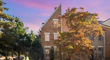 811 COLLEGE AVE, FREDERICKSBURG, Virginia 22401, 3 Bedrooms Bedrooms, 11 Rooms Rooms,3 BathroomsBathrooms,Residential,For sale,811 COLLEGE AVE,VAFB2009332 MLS # VAFB2009332