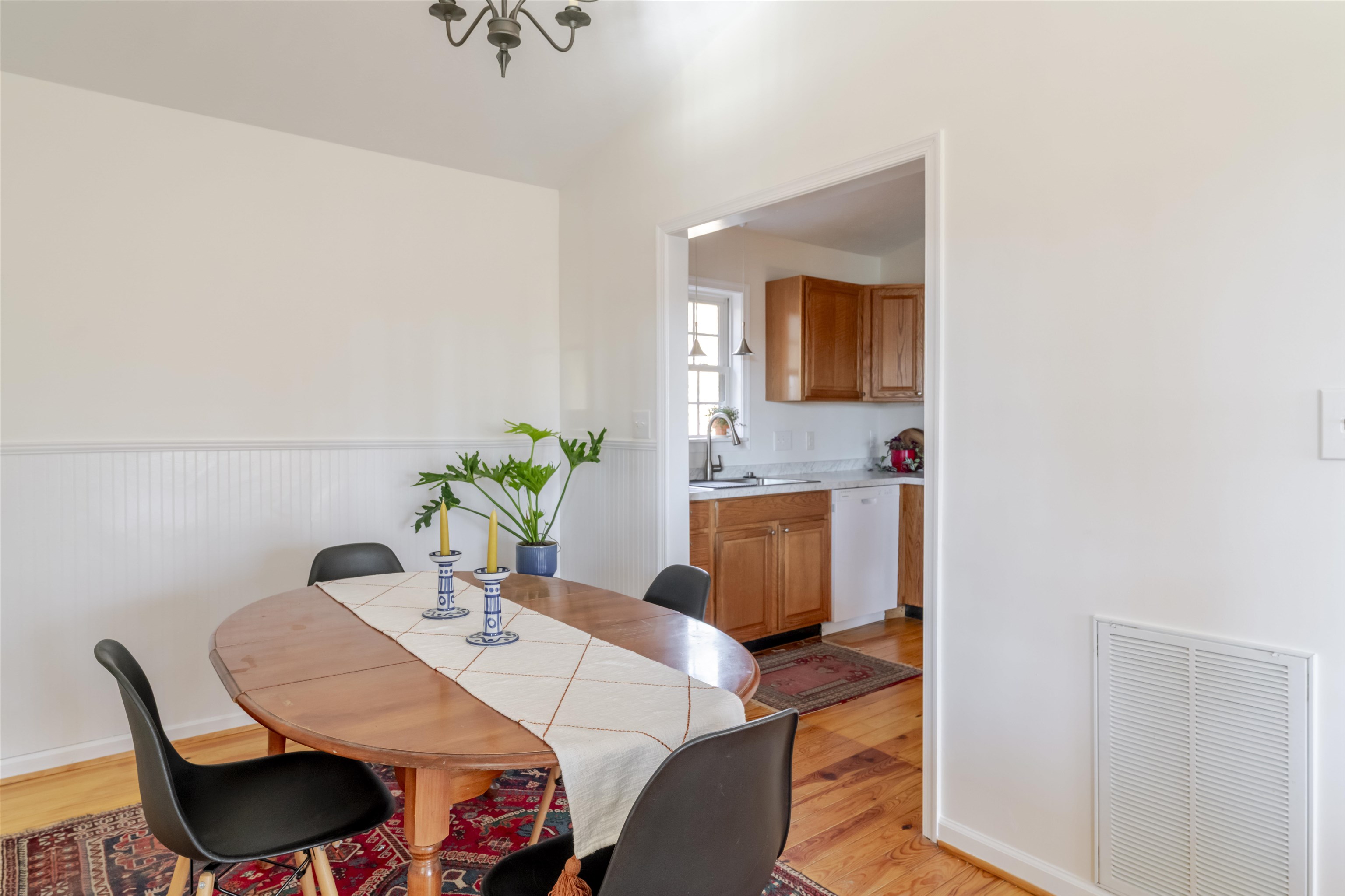 444 PEACH ST, STAUNTON, Virginia 24401, 3 Bedrooms Bedrooms, ,2 BathroomsBathrooms,Residential,444 PEACH ST,671375 MLS # 671375