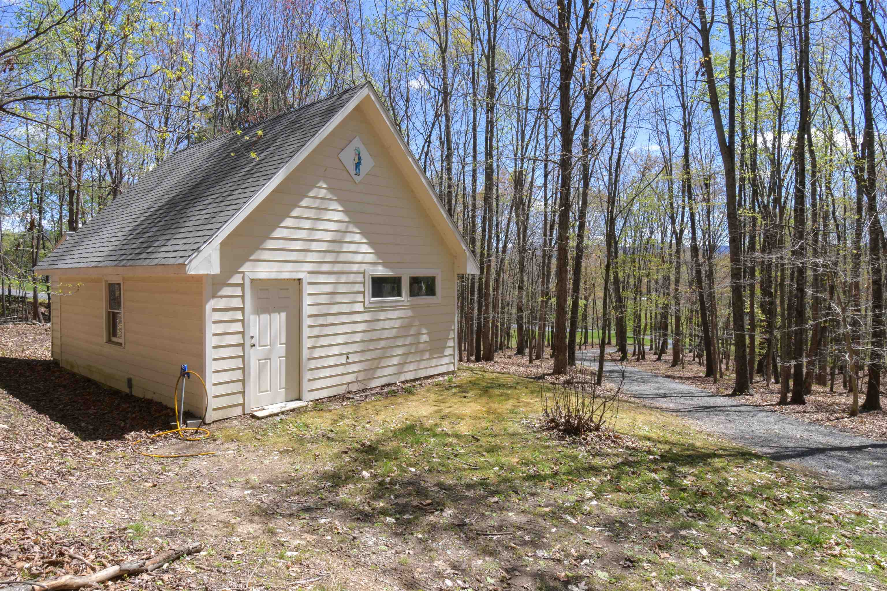 190 HENRY HILL DR, FAIRFIELD, Virginia 24435, 4 Bedrooms Bedrooms, ,3 BathroomsBathrooms,Residential,190 HENRY HILL DR,671380 MLS # 671380 190 HENRY HILL DR, FAIRFIELD, Virginia 24435, 4 Bedrooms Bedrooms, ,3 BathroomsBathrooms,Residential,190 HENRY HILL DR,671380 MLS # 671380