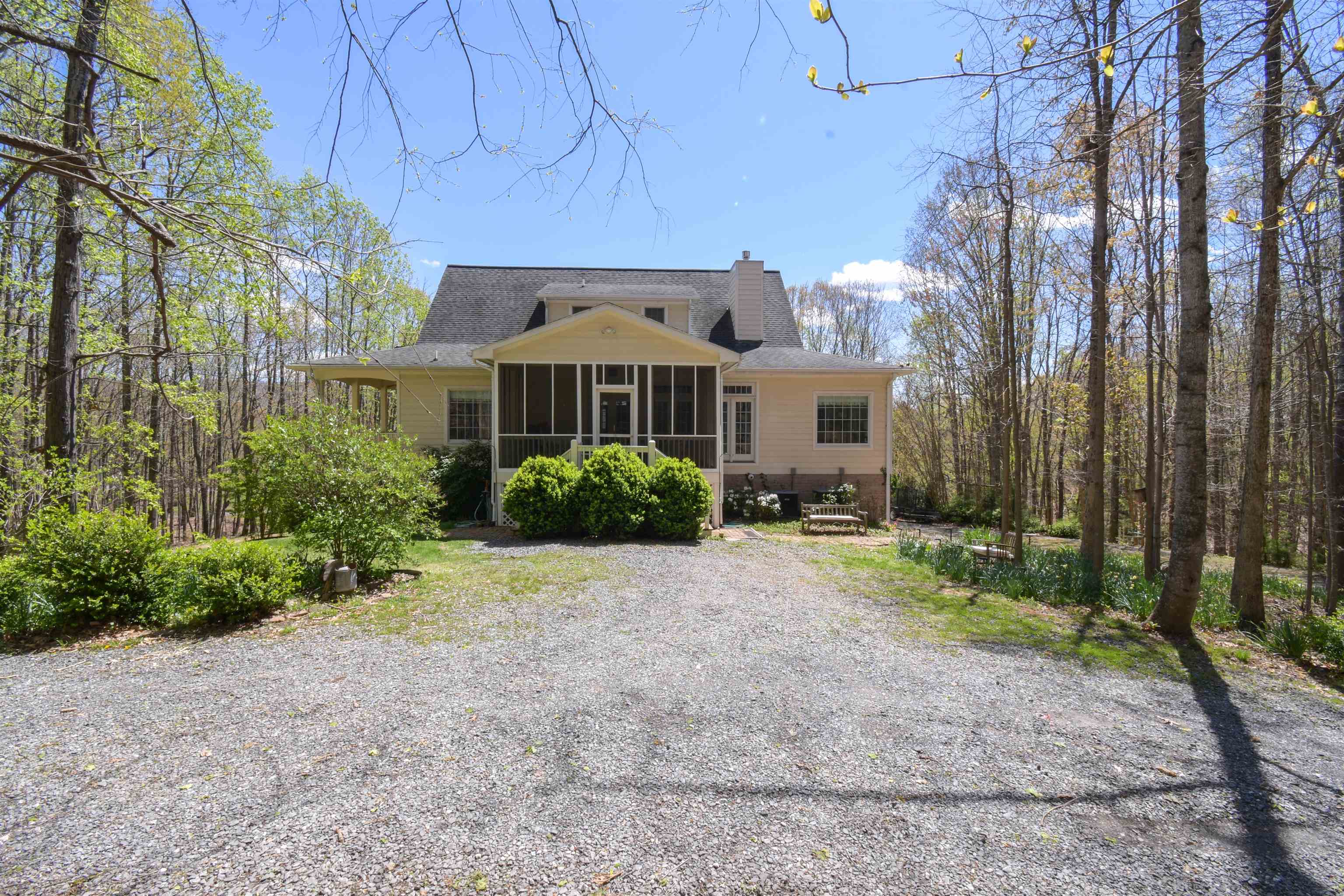 190 HENRY HILL DR, FAIRFIELD, Virginia 24435, 4 Bedrooms Bedrooms, ,3 BathroomsBathrooms,Residential,190 HENRY HILL DR,671380 MLS # 671380 190 HENRY HILL DR, FAIRFIELD, Virginia 24435, 4 Bedrooms Bedrooms, ,3 BathroomsBathrooms,Residential,190 HENRY HILL DR,671380 MLS # 671380