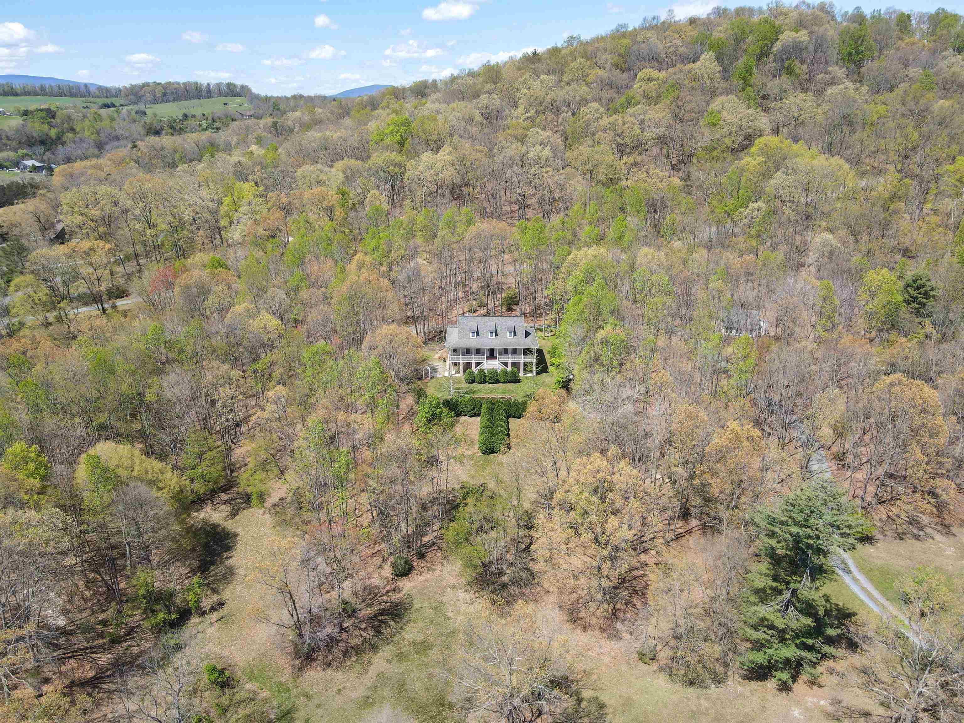 190 HENRY HILL DR, FAIRFIELD, Virginia 24435, 4 Bedrooms Bedrooms, ,3 BathroomsBathrooms,Residential,190 HENRY HILL DR,671380 MLS # 671380 190 HENRY HILL DR, FAIRFIELD, Virginia 24435, 4 Bedrooms Bedrooms, ,3 BathroomsBathrooms,Residential,190 HENRY HILL DR,671380 MLS # 671380