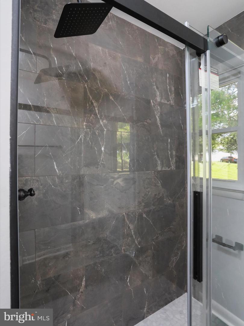 115 BLUE RIDGE LN, WINCHESTER, Virginia 22602, 3 Bedrooms Bedrooms, ,2 BathroomsBathrooms,Residential,For sale,115 BLUE RIDGE LN,VAFV2035844 MLS # VAFV2035844