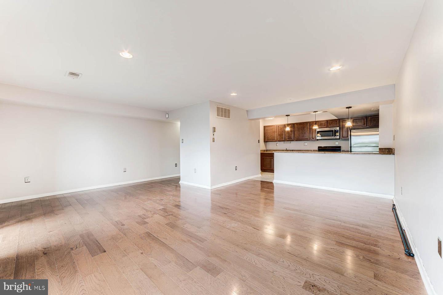 2609 WAGON DR #354, ALEXANDRIA, Virginia 22303, 2 Bedrooms Bedrooms, ,1 BathroomBathrooms,Residential,For sale,2609 WAGON DR #354,VAFX2265430 MLS # VAFX2265430