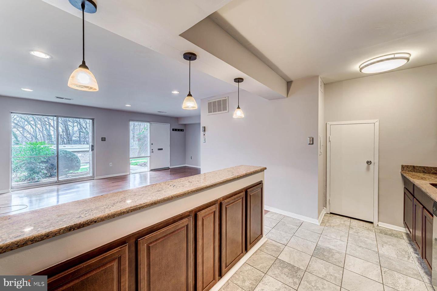 2609 WAGON DR #354, ALEXANDRIA, Virginia 22303, 2 Bedrooms Bedrooms, ,1 BathroomBathrooms,Residential,For sale,2609 WAGON DR #354,VAFX2265430 MLS # VAFX2265430