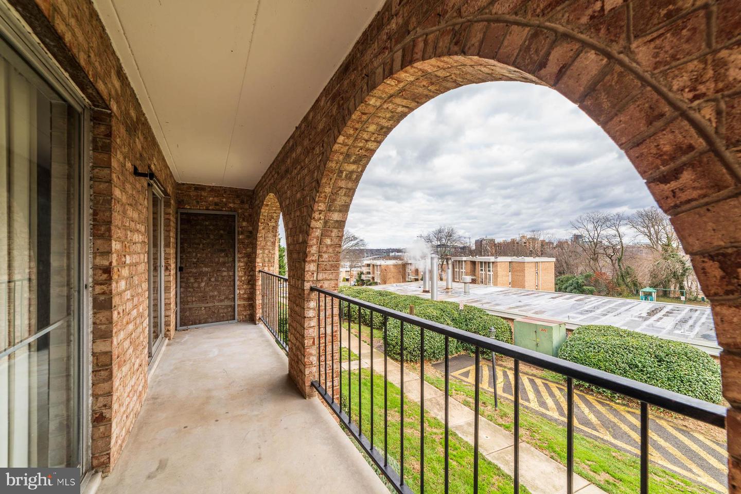 2609 WAGON DR #354, ALEXANDRIA, Virginia 22303, 2 Bedrooms Bedrooms, ,1 BathroomBathrooms,Residential,For sale,2609 WAGON DR #354,VAFX2265430 MLS # VAFX2265430