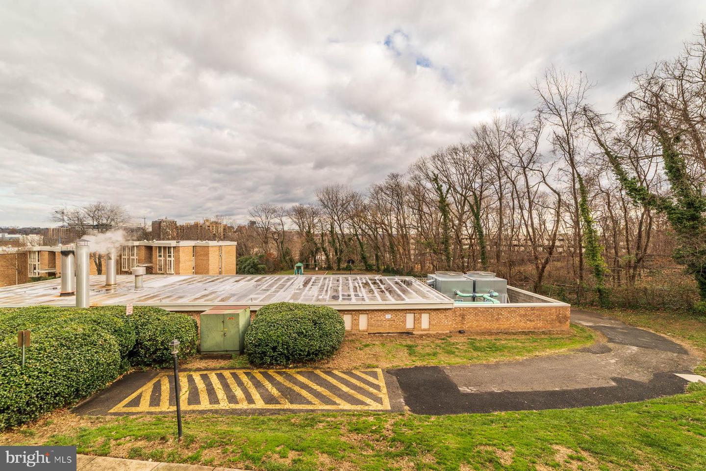 2609 WAGON DR #354, ALEXANDRIA, Virginia 22303, 2 Bedrooms Bedrooms, ,1 BathroomBathrooms,Residential,For sale,2609 WAGON DR #354,VAFX2265430 MLS # VAFX2265430