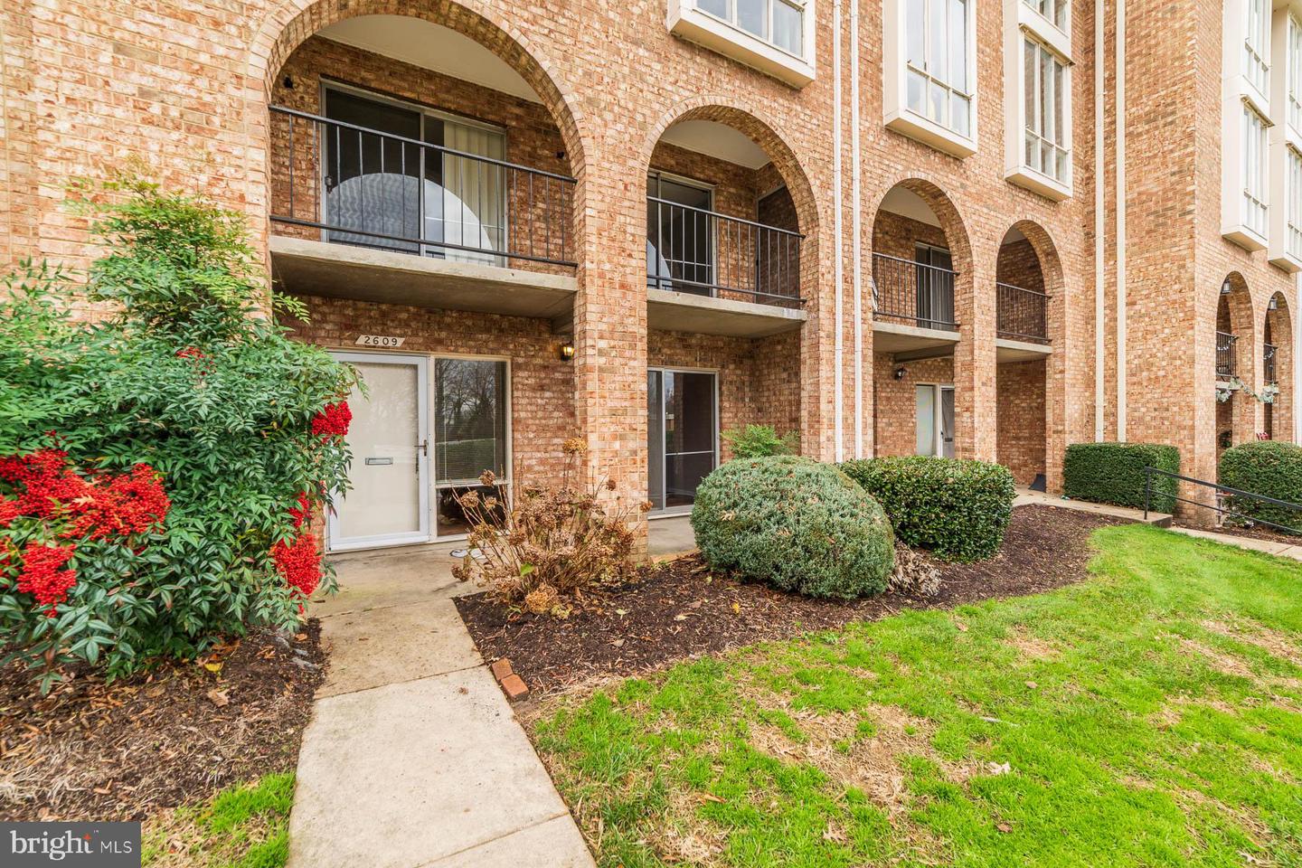 2609 WAGON DR #354, ALEXANDRIA, Virginia 22303, 2 Bedrooms Bedrooms, ,1 BathroomBathrooms,Residential,For sale,2609 WAGON DR #354,VAFX2265430 MLS # VAFX2265430