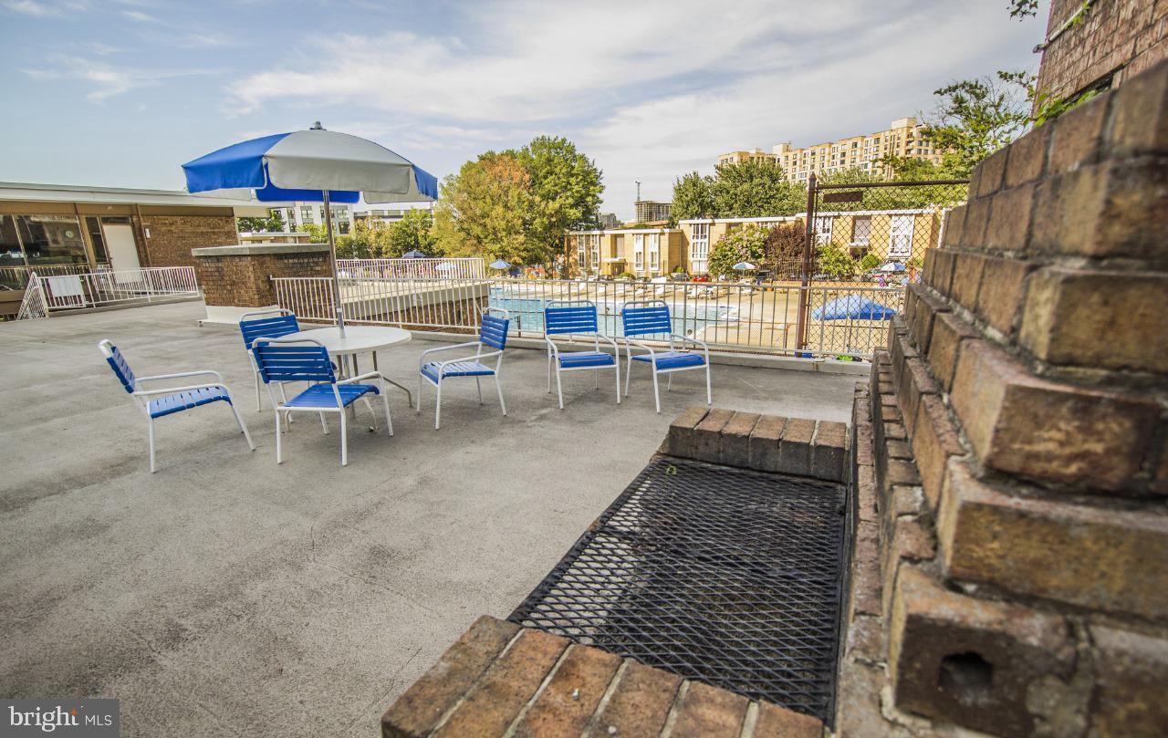 2609 WAGON DR #354, ALEXANDRIA, Virginia 22303, 2 Bedrooms Bedrooms, ,1 BathroomBathrooms,Residential,For sale,2609 WAGON DR #354,VAFX2265430 MLS # VAFX2265430