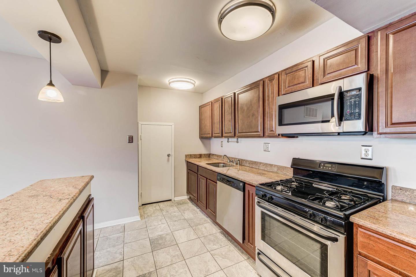 2609 WAGON DR #354, ALEXANDRIA, Virginia 22303, 2 Bedrooms Bedrooms, ,1 BathroomBathrooms,Residential,For sale,2609 WAGON DR #354,VAFX2265430 MLS # VAFX2265430