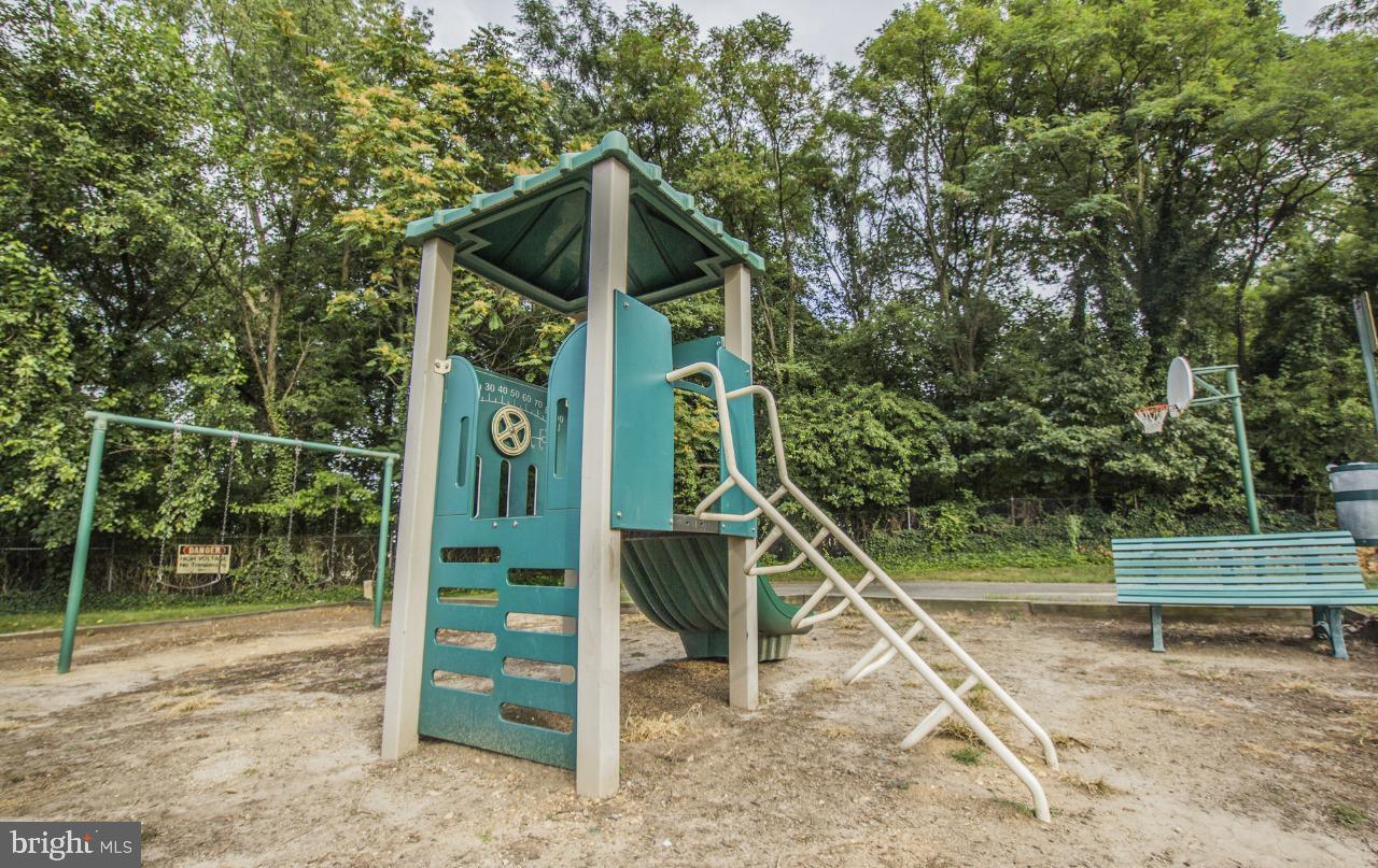 2609 WAGON DR #354, ALEXANDRIA, Virginia 22303, 2 Bedrooms Bedrooms, ,1 BathroomBathrooms,Residential,For sale,2609 WAGON DR #354,VAFX2265430 MLS # VAFX2265430