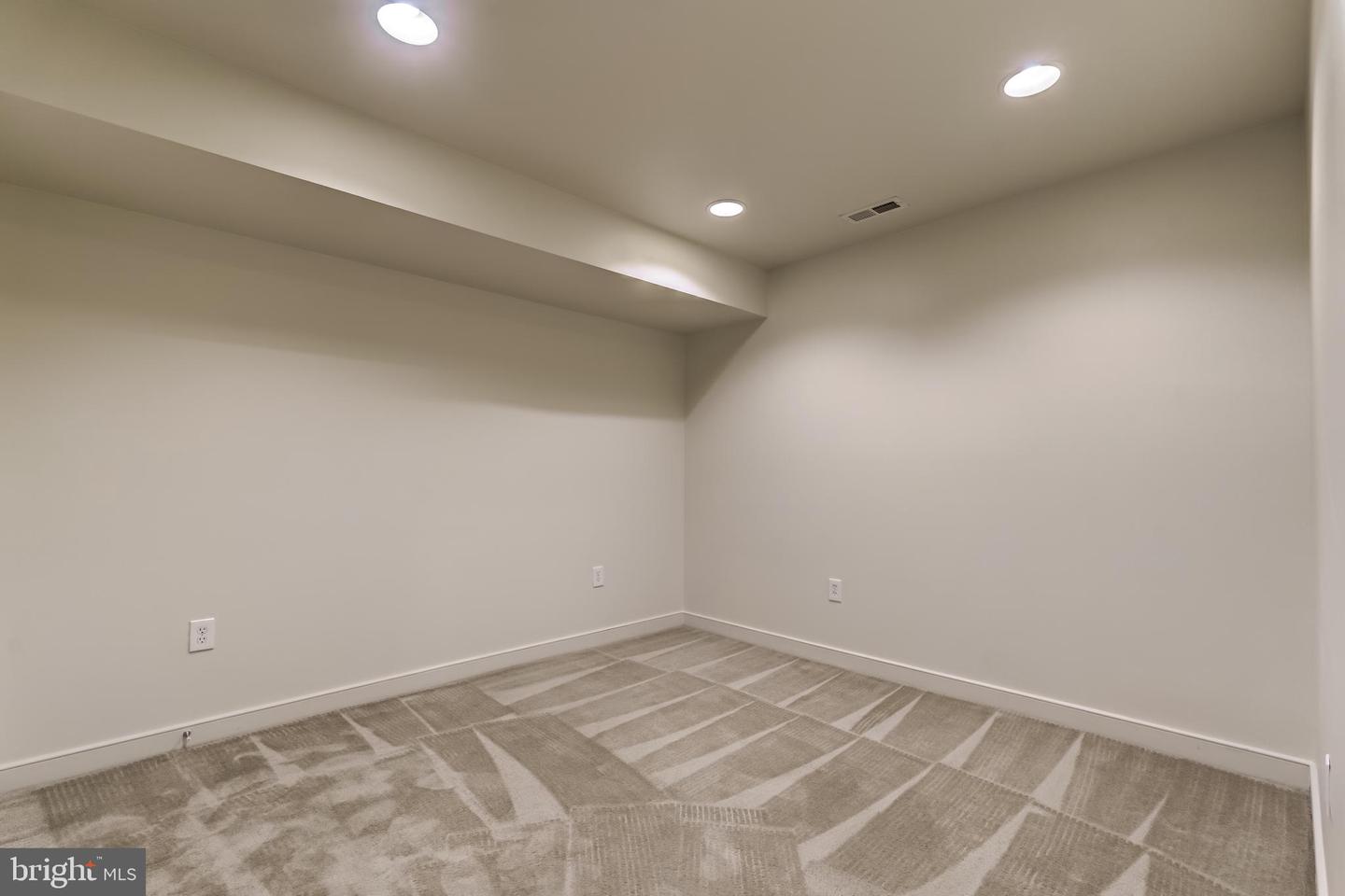 15348 BRONCO WAY, WOODBRIDGE, Virginia 22193, 3 Bedrooms Bedrooms, ,3 BathroomsBathrooms,Residential,For sale,15348 BRONCO WAY,VAPW2104262 MLS # VAPW2104262