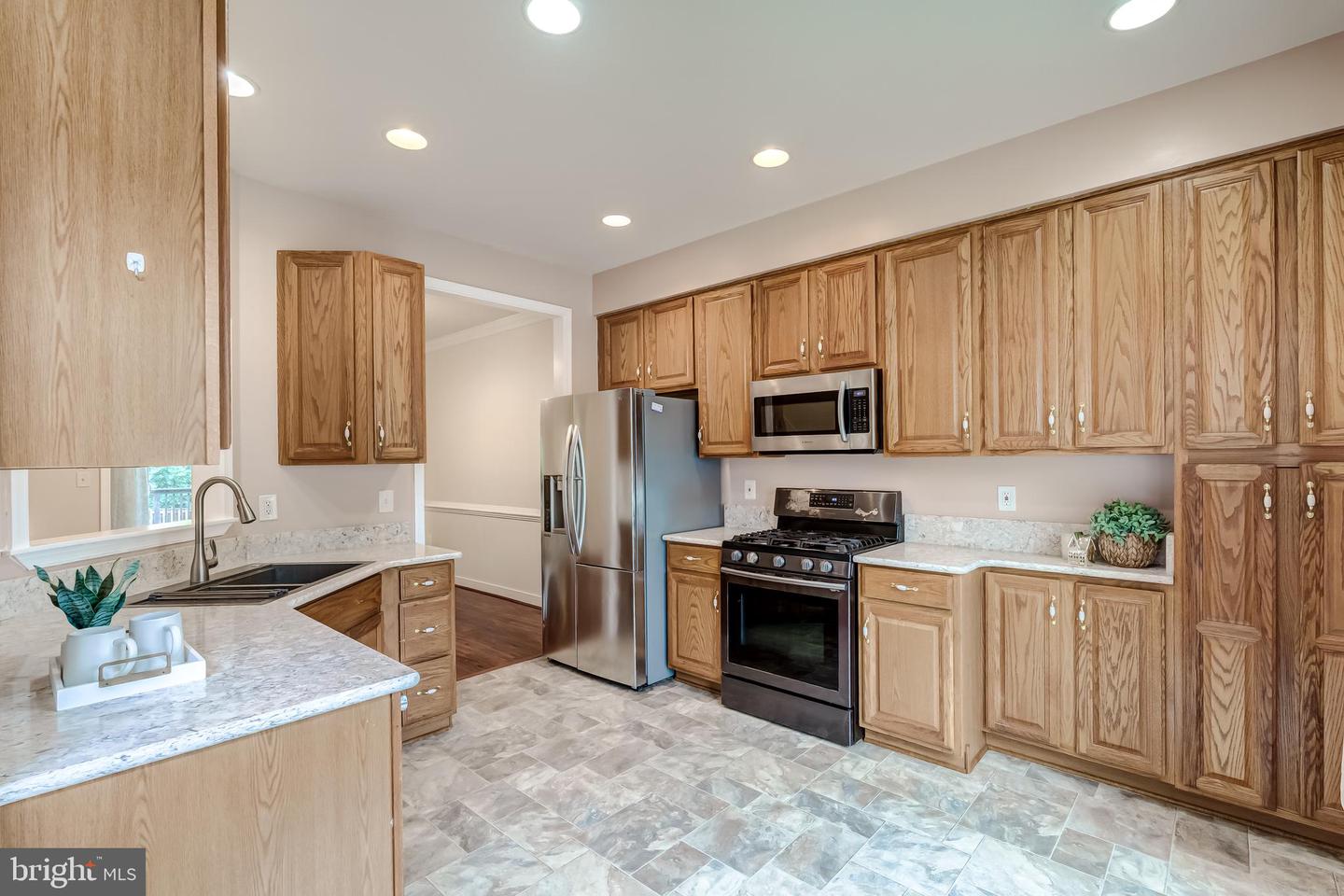 15348 BRONCO WAY, WOODBRIDGE, Virginia 22193, 3 Bedrooms Bedrooms, ,3 BathroomsBathrooms,Residential,For sale,15348 BRONCO WAY,VAPW2104262 MLS # VAPW2104262