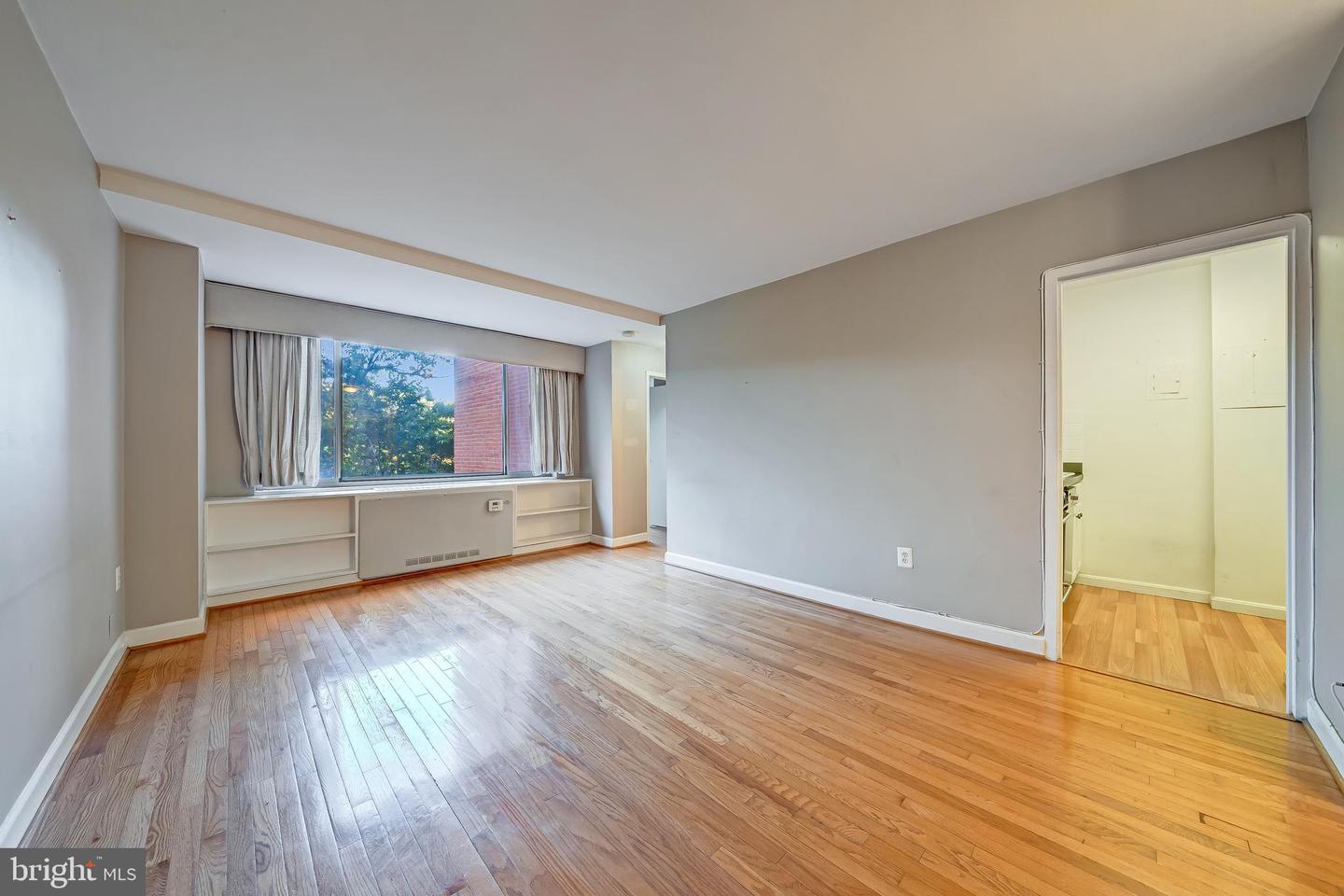 1111 ARLINGTON BLVD #317, ARLINGTON, Virginia 22209, 1 Bedroom Bedrooms, ,1 BathroomBathrooms,Residential,For sale,1111 ARLINGTON BLVD #317,VAAR2063862 MLS # VAAR2063862